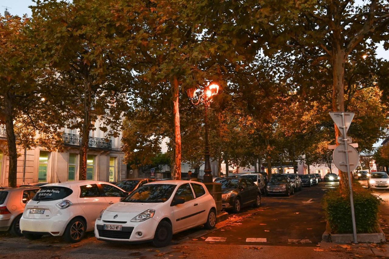 L'Albizia #Hyper-Centre #Marche Couvert Cognac Exterior foto